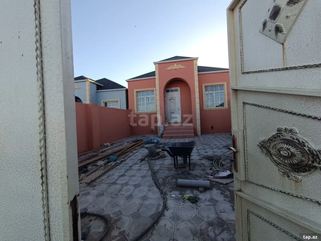 Satılır 3 otaqlı həyət evi