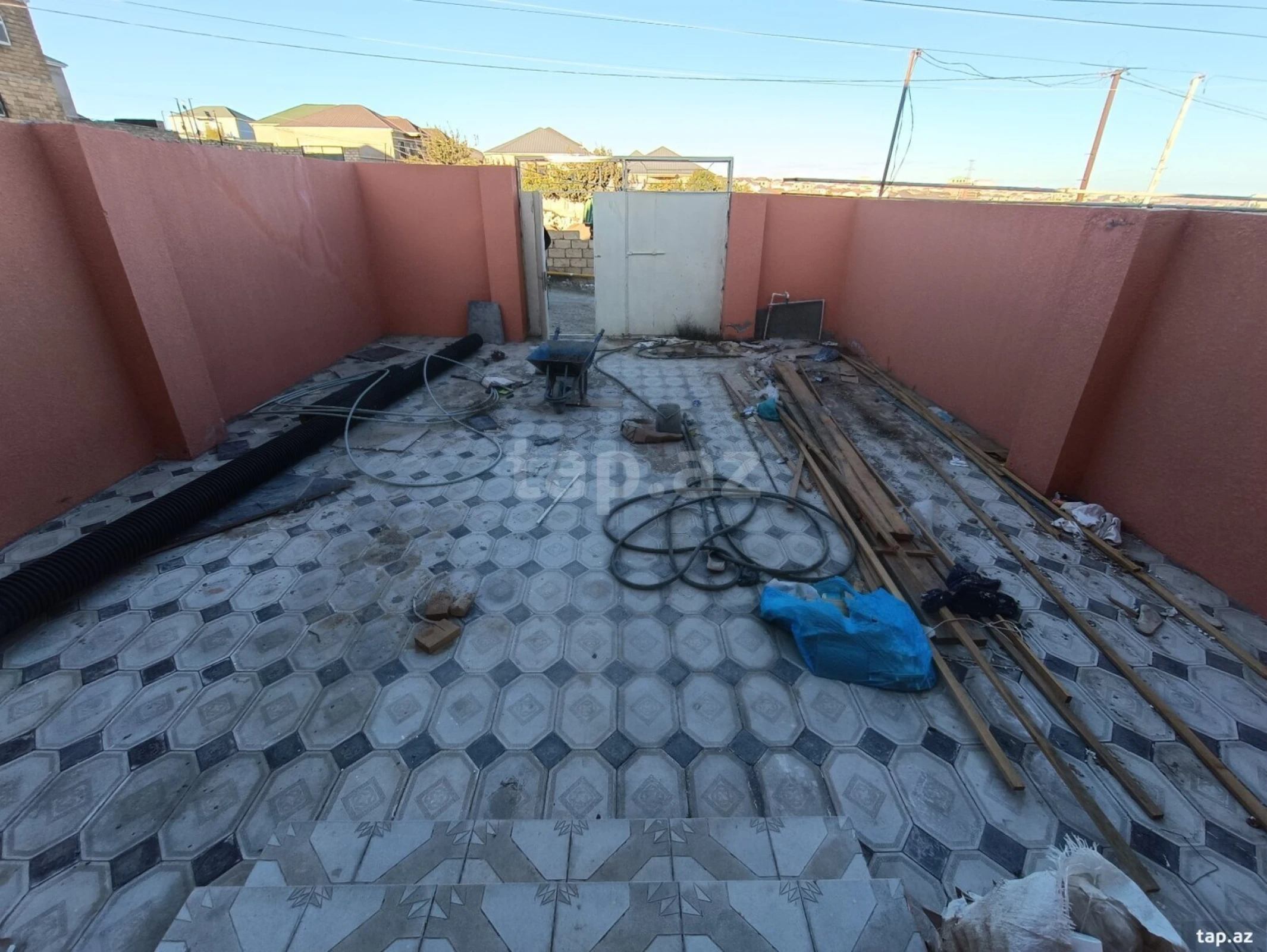 Satılır 3 otaqlı həyət evi