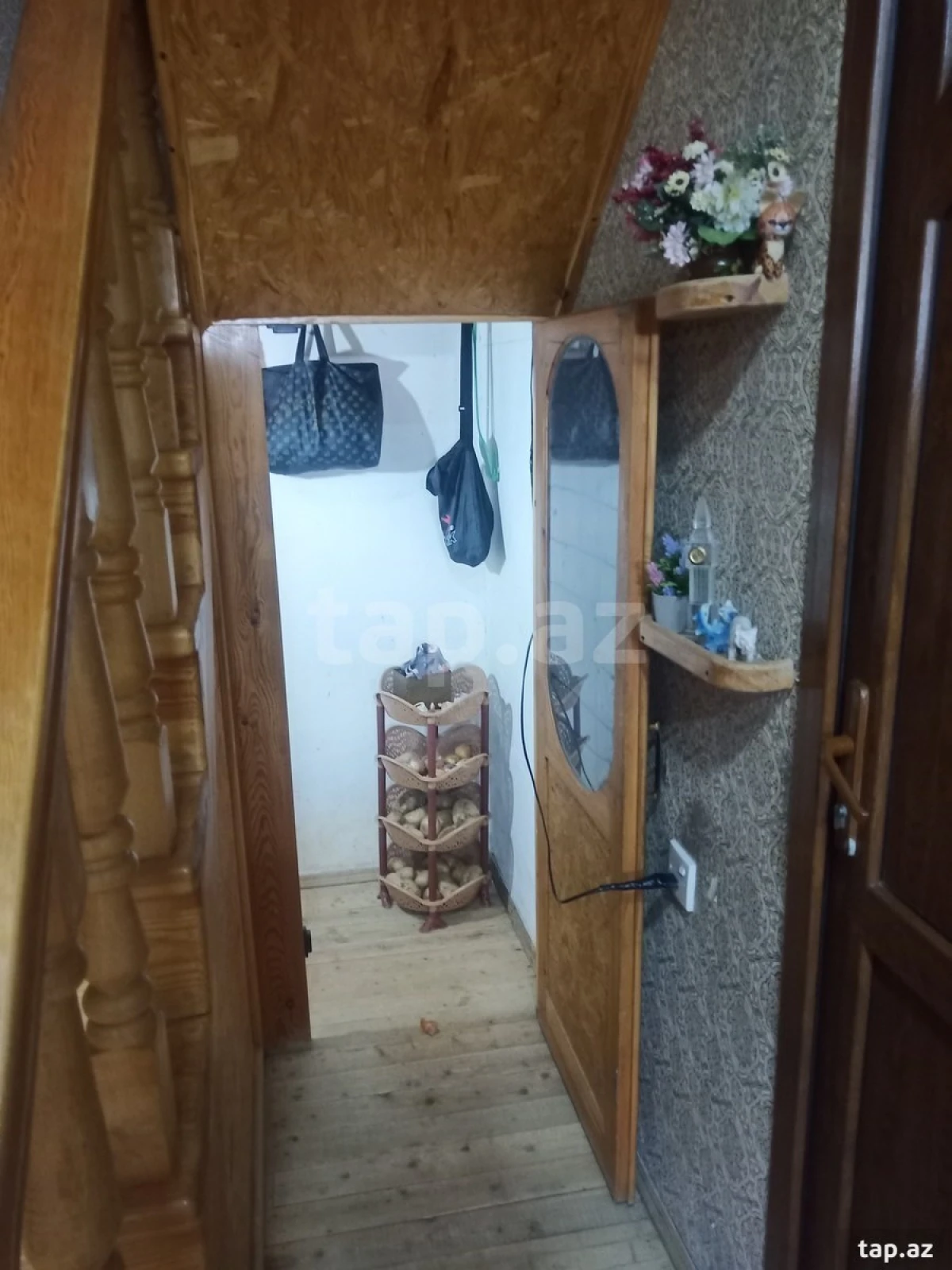 Satılır 7 otaqlı həyət evi