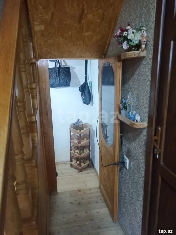 Satılır 7 otaqlı həyət evi