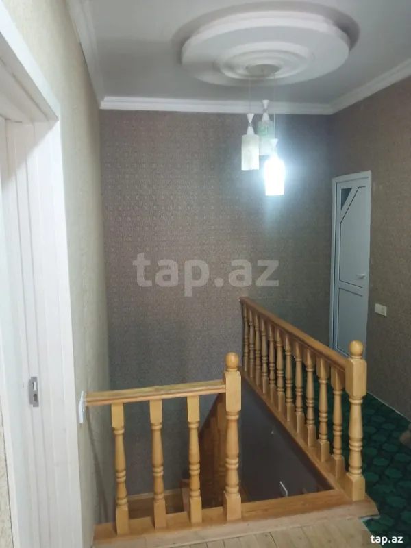 Satılır 7 otaqlı həyət evi