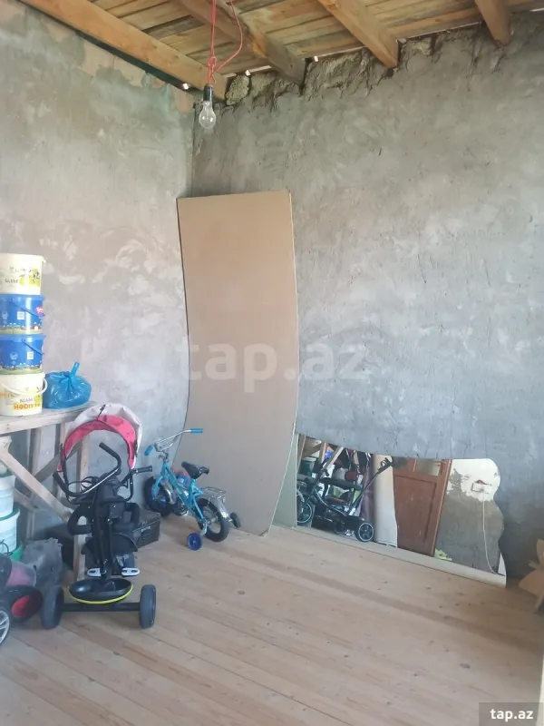 Satılır 7 otaqlı həyət evi