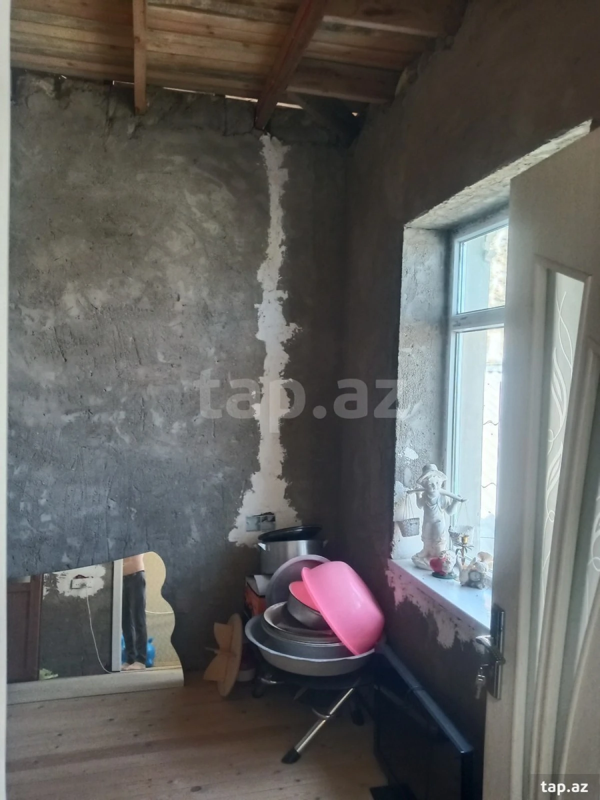 Satılır 7 otaqlı həyət evi