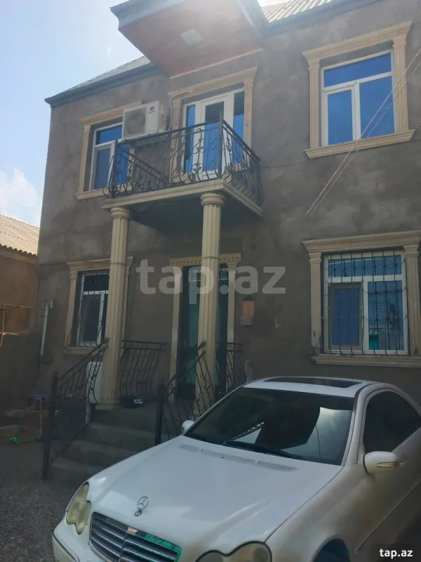 Satılır 7 otaqlı həyət evi