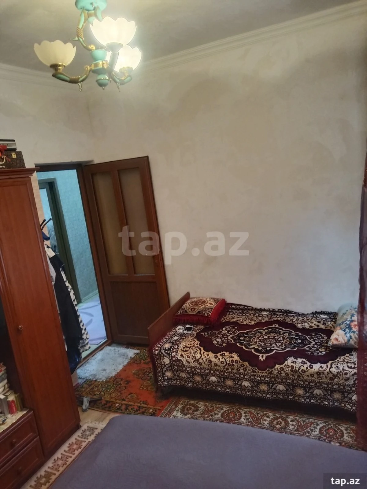 Satılır 7 otaqlı həyət evi