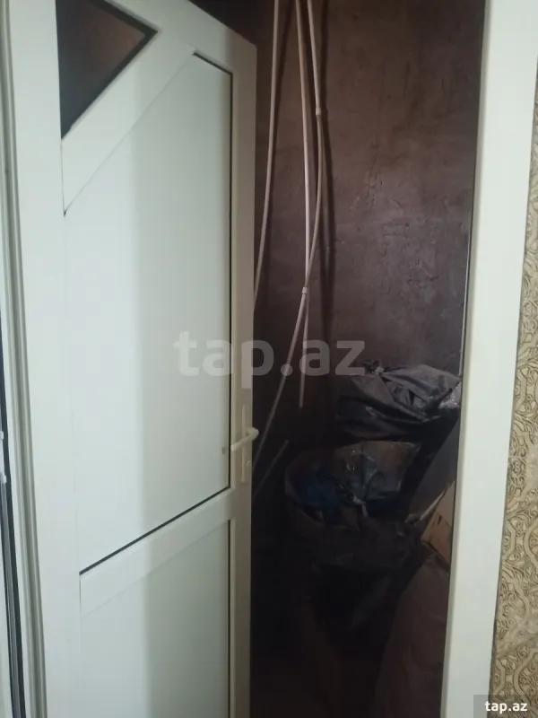 Satılır 7 otaqlı həyət evi