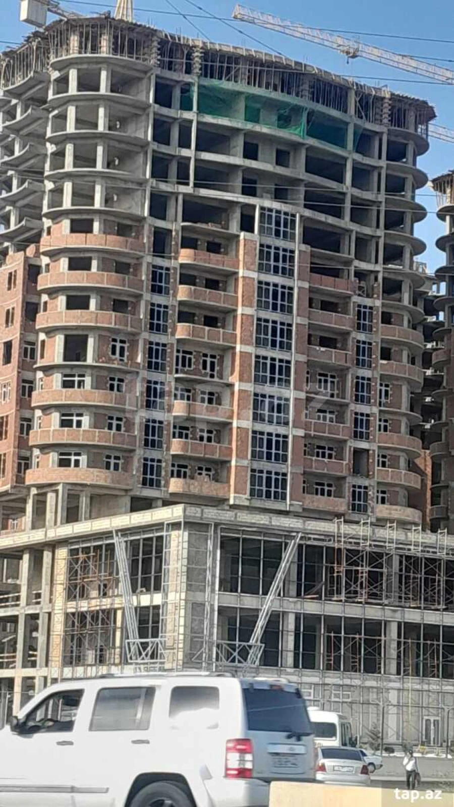 Satılır 2 otaqlı yeni tikili 84 m²