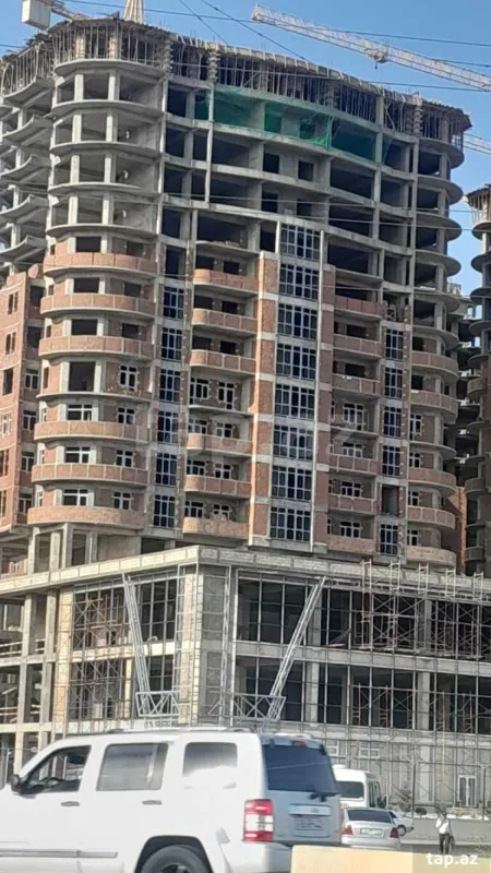 Satılır 2 otaqlı yeni tikili 84 m²