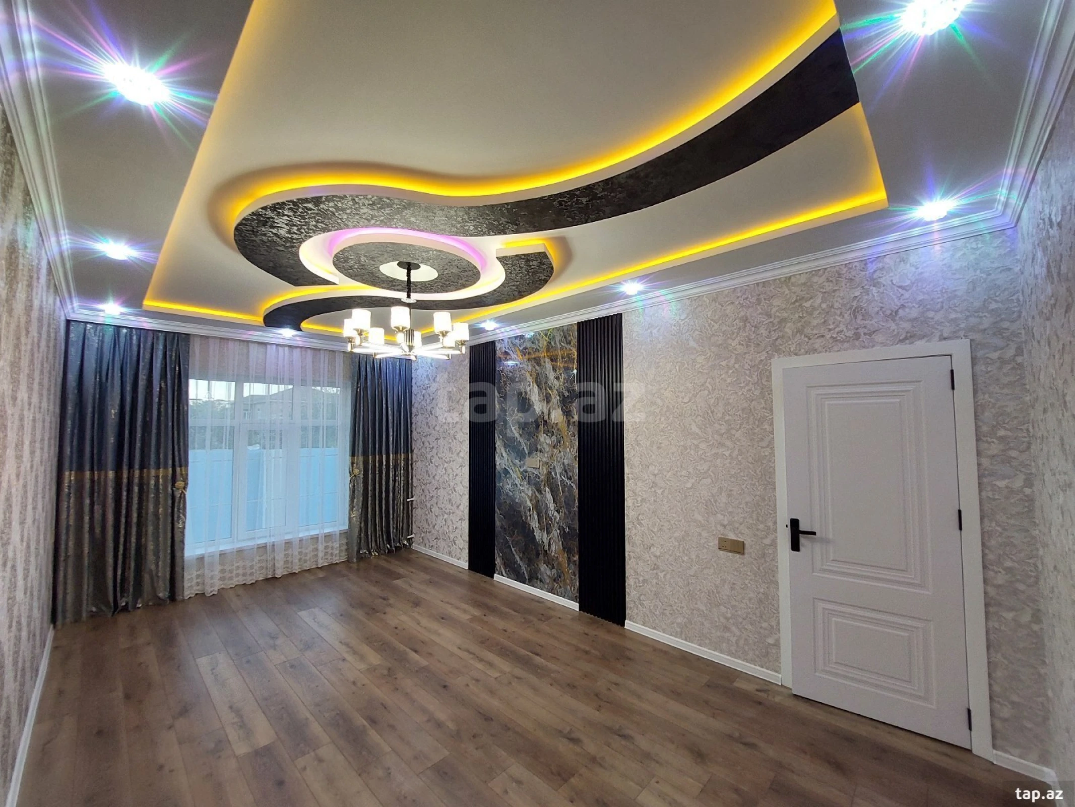 Satılır 4 otaqlı həyət evi