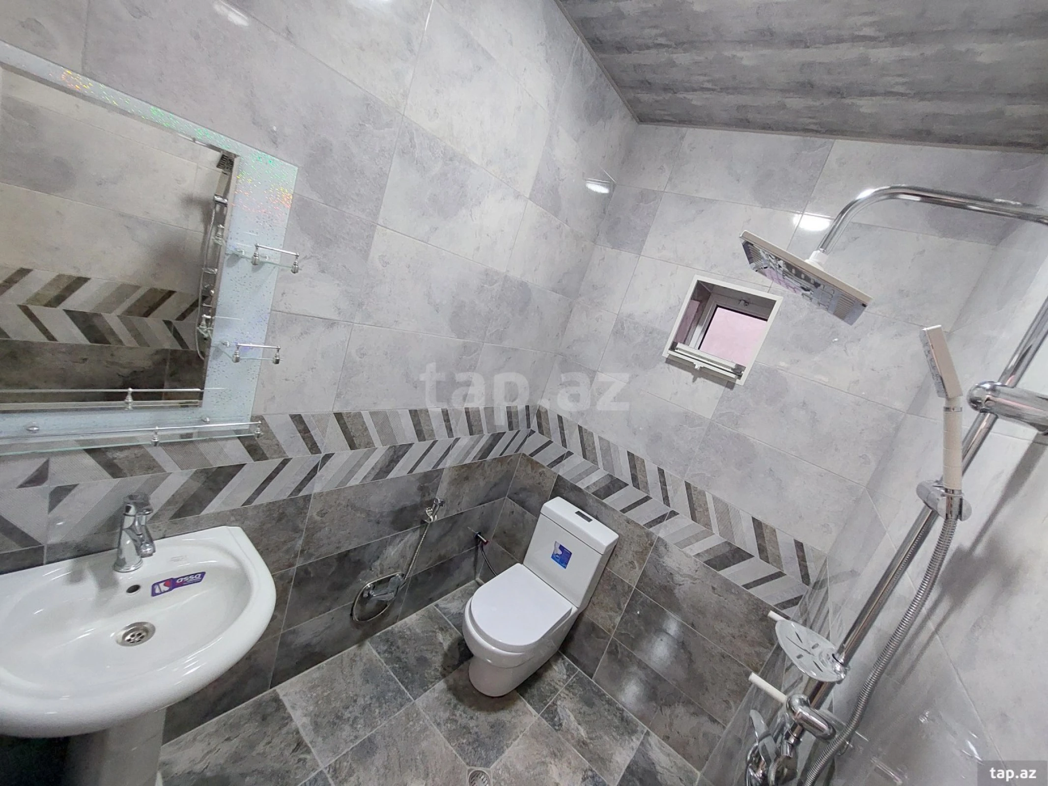 Satılır 4 otaqlı həyət evi