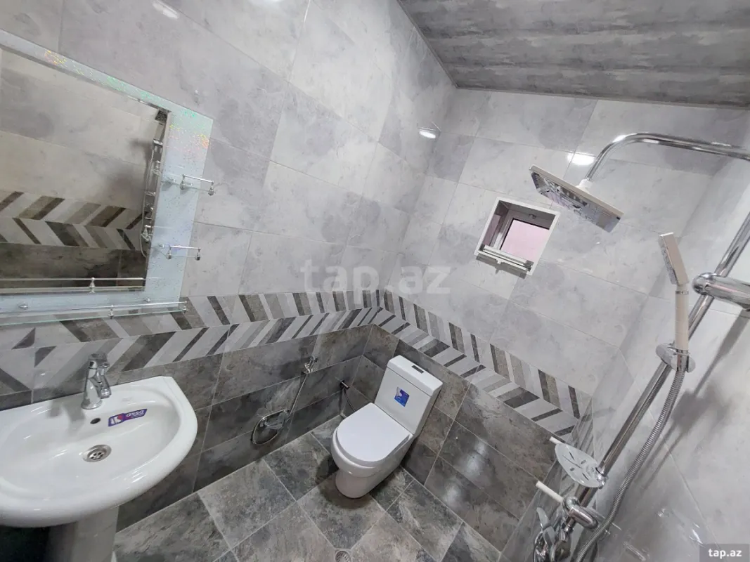 Satılır 4 otaqlı həyət evi