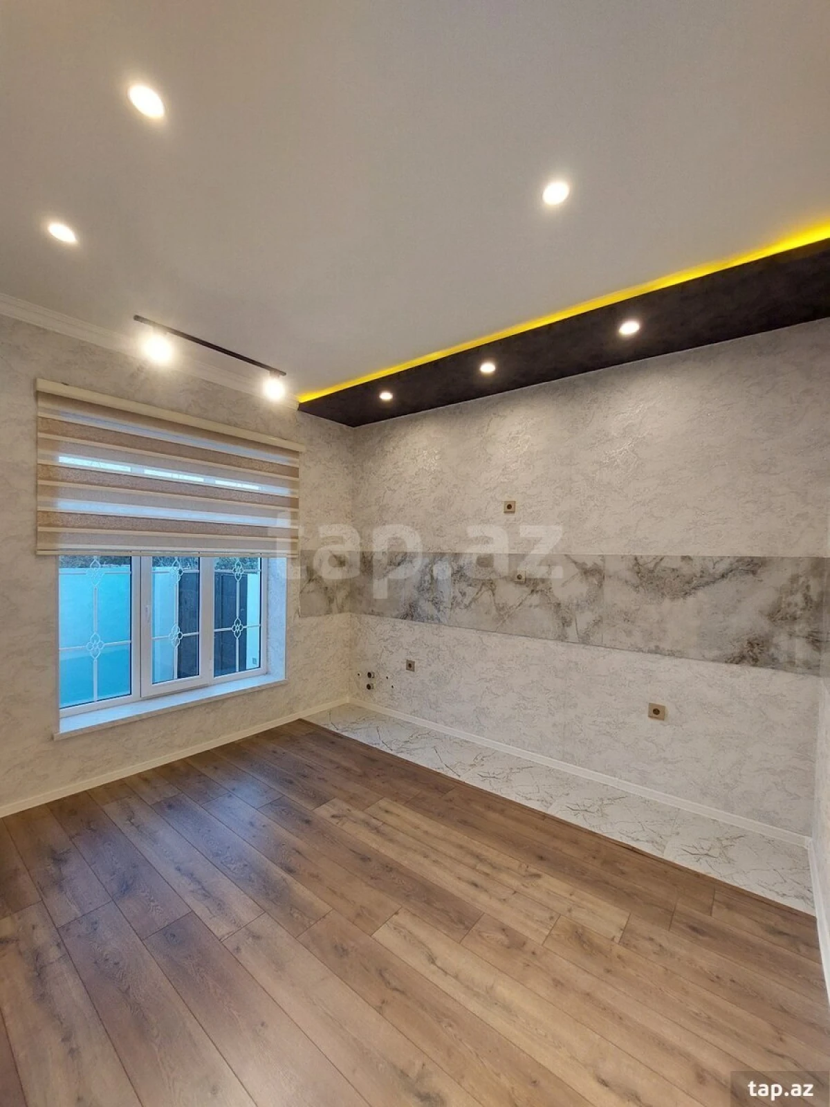 Satılır 4 otaqlı həyət evi