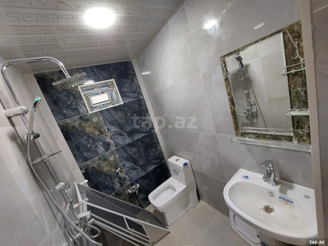 Satılır 4 otaqlı həyət evi