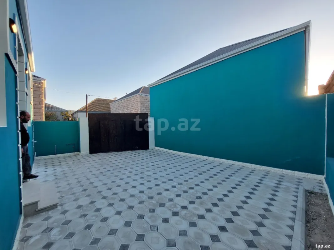 Satılır 4 otaqlı həyət evi