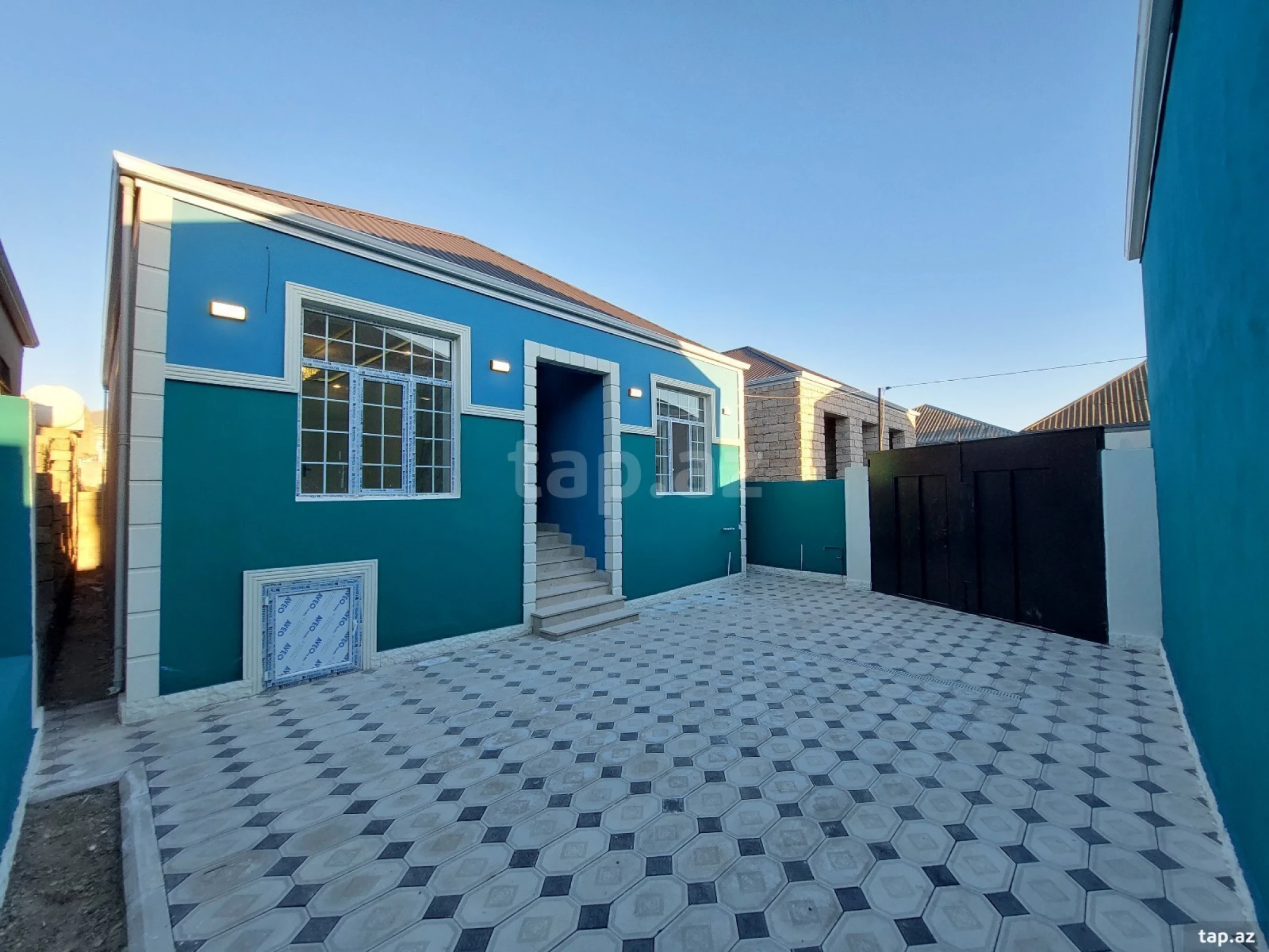 Satılır 4 otaqlı həyət evi