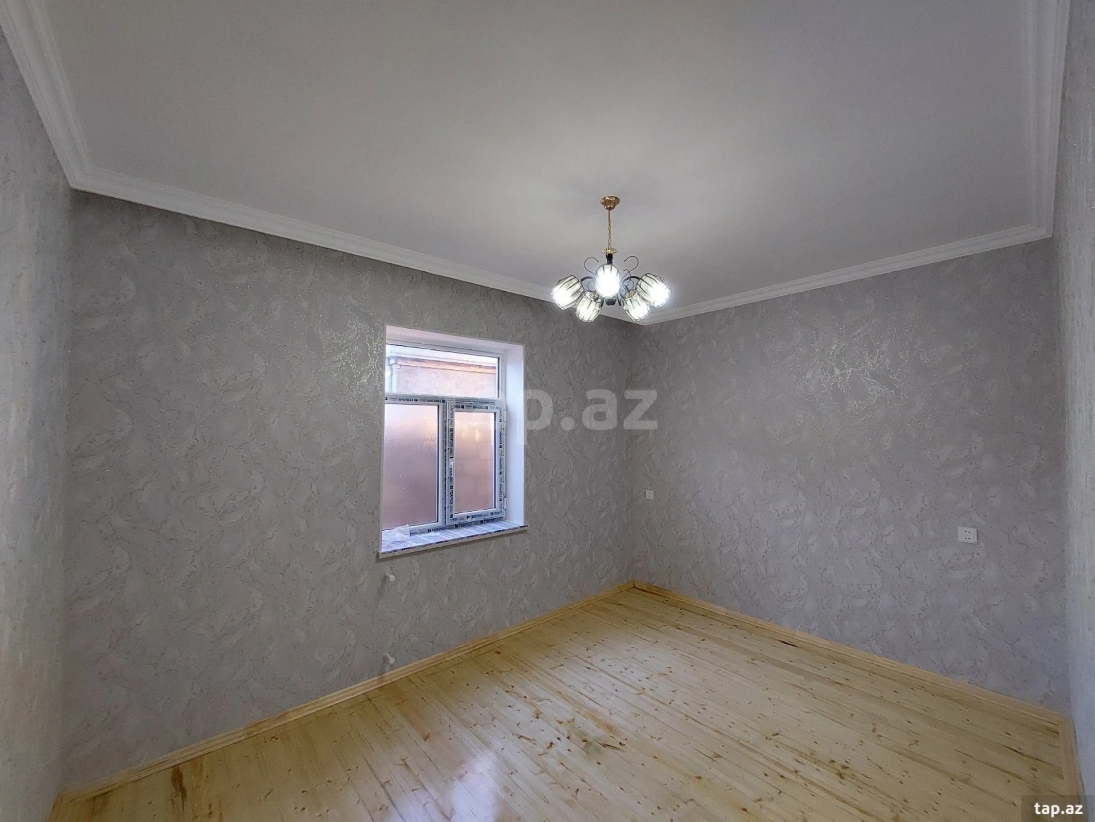 Satılır 4 otaqlı həyət evi