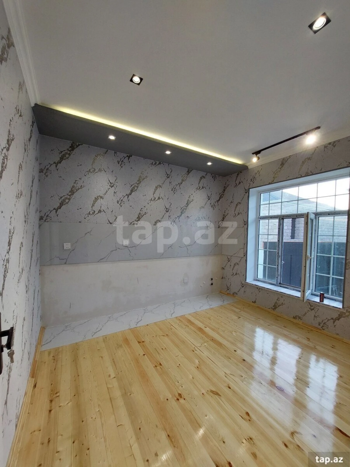 Satılır 4 otaqlı həyət evi