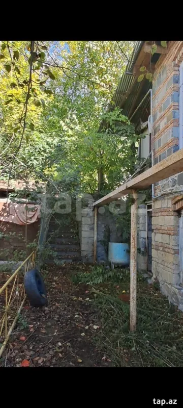 Satılır 6 otaqlı həyət evi