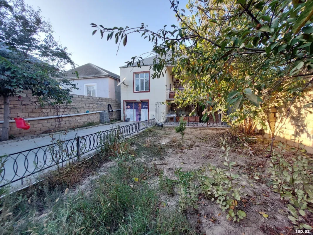 Satılır 3 otaqlı həyət evi