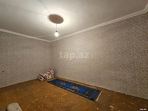Satılır 8 otaqlı həyət evi 380 m²