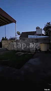 Satılır 8 otaqlı həyət evi 380 m²