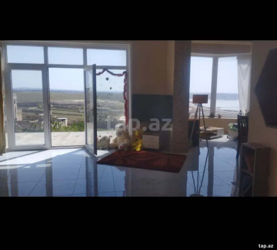 Satılır 3 otaqlı həyət evi 220 m²