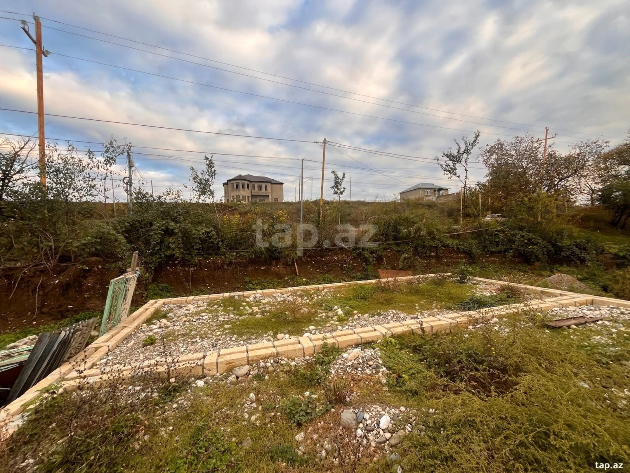 Satılır torpaq sahəsi