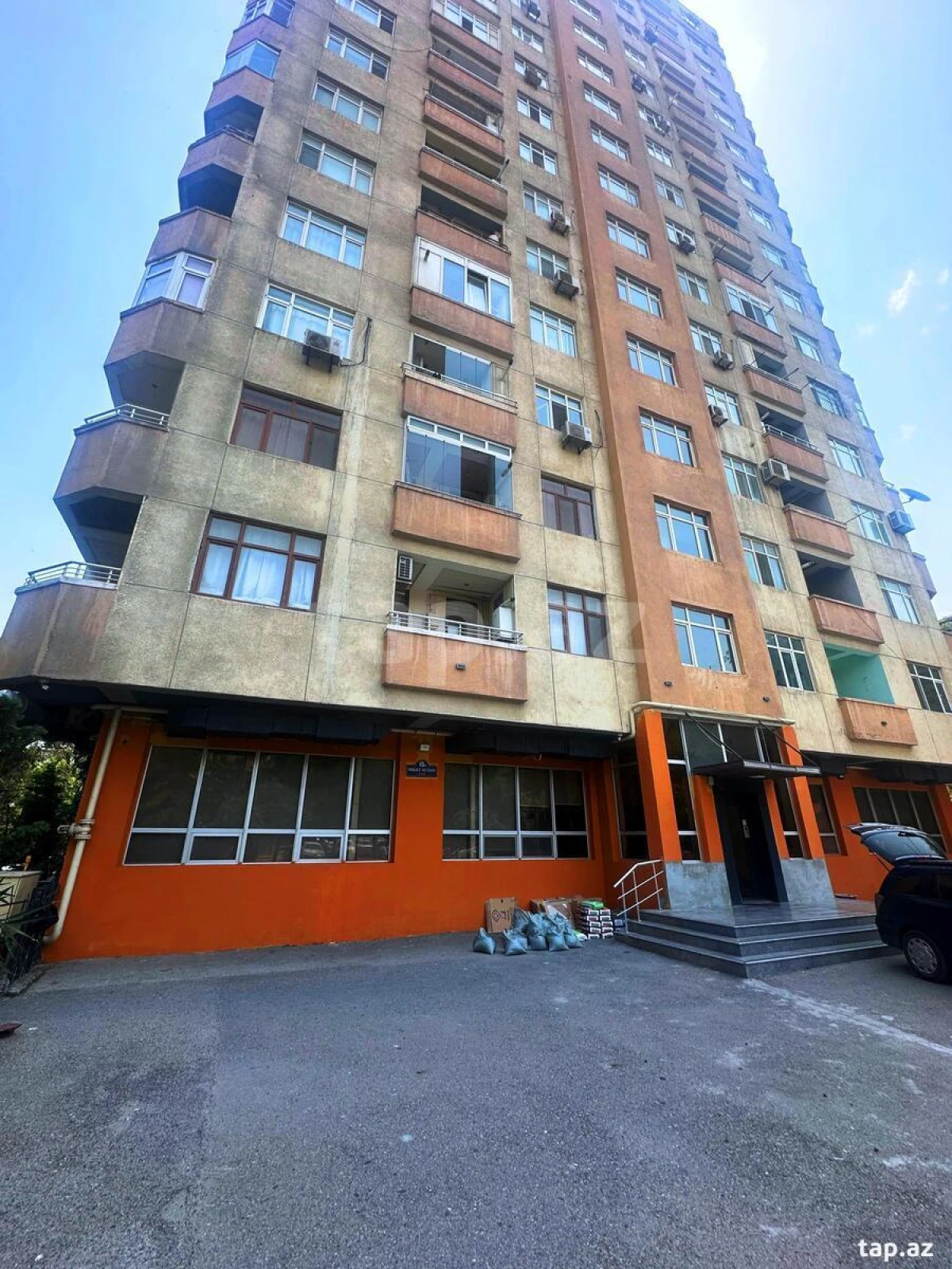 Satılır 2 otaqlı yeni tikili 60 m²
