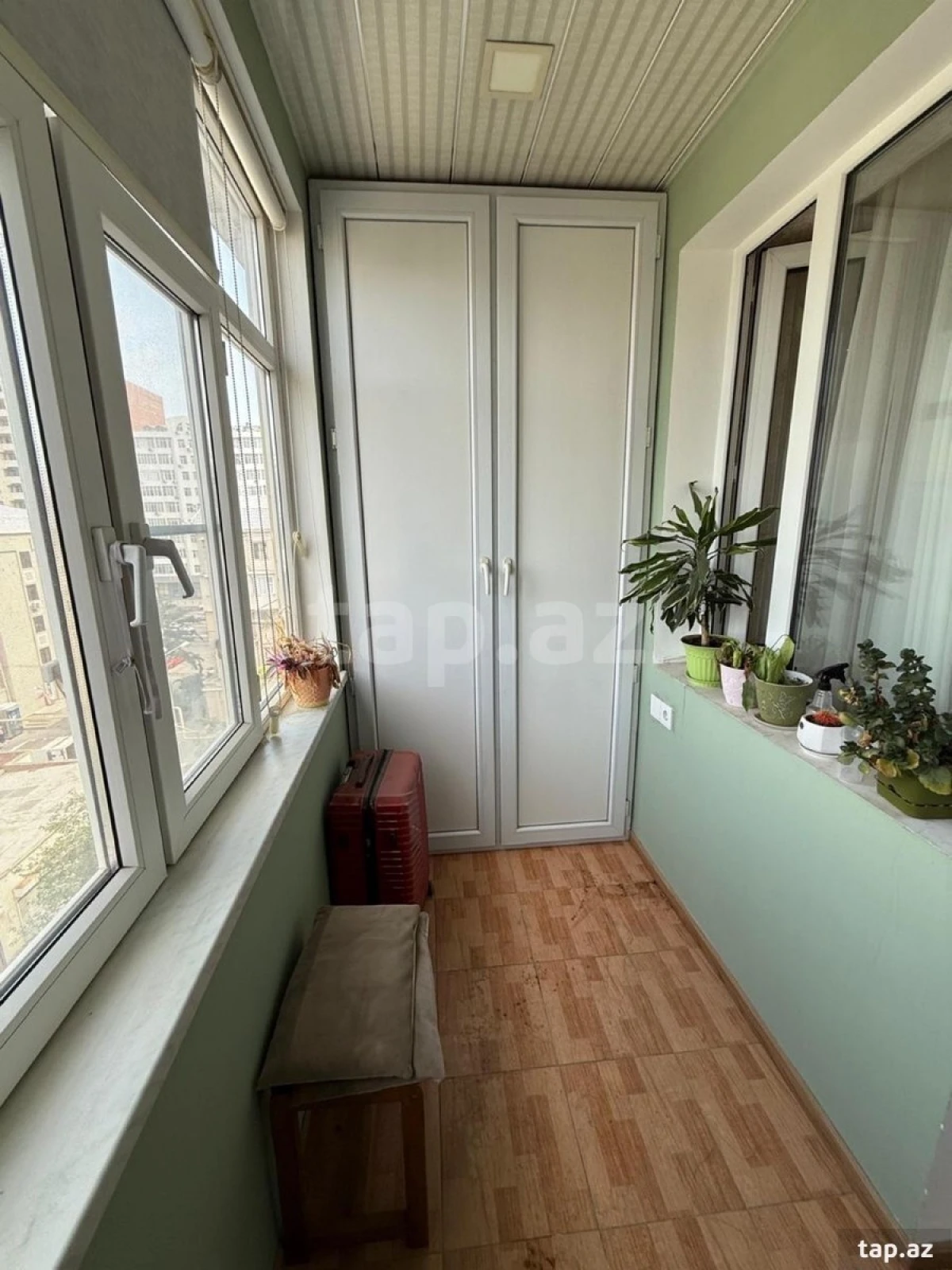 Satılır 2 otaqlı mənzil 64 m²