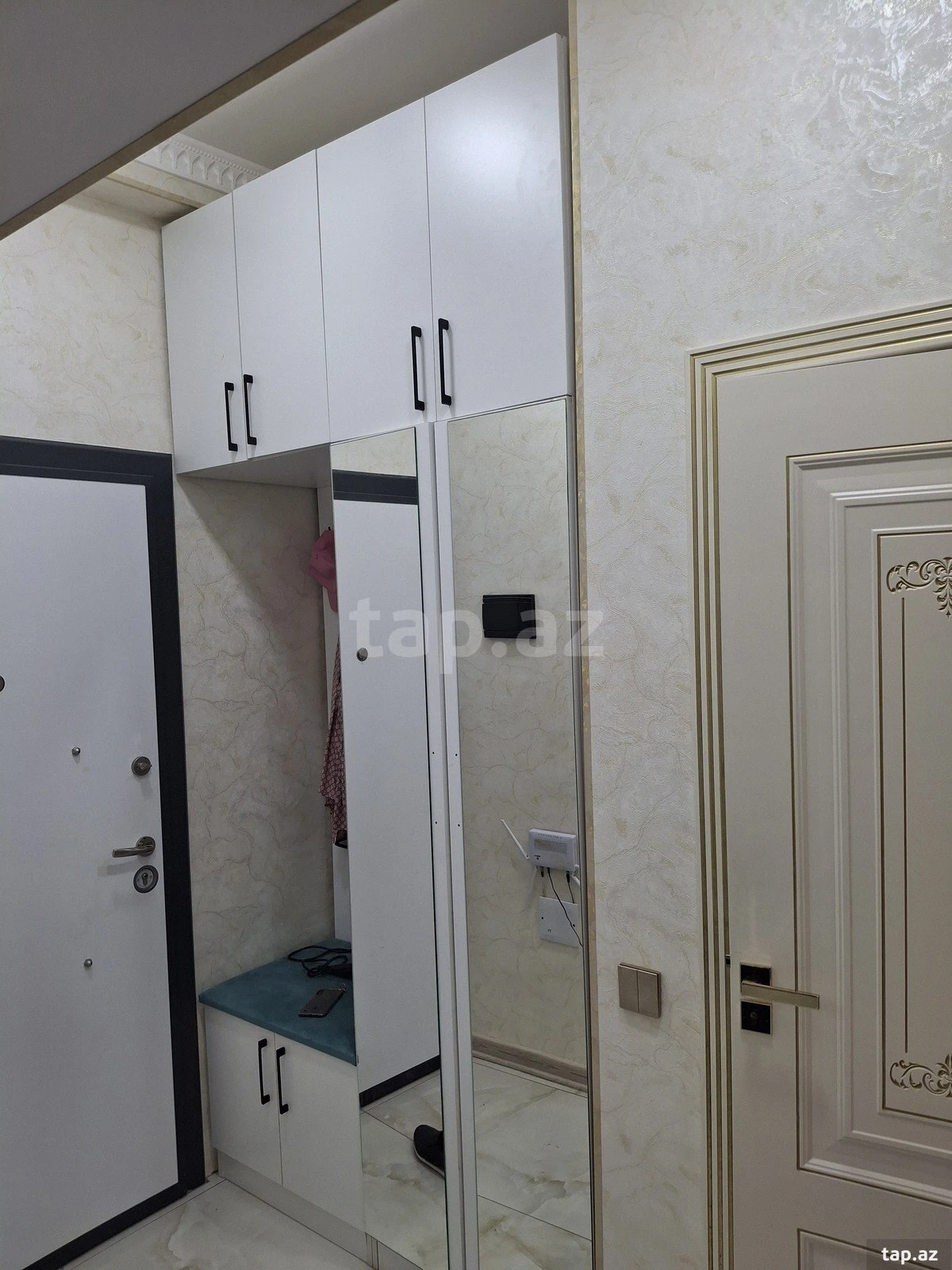 Kirayə verilir 2 otaqlı yeni tikili 71.5 m²