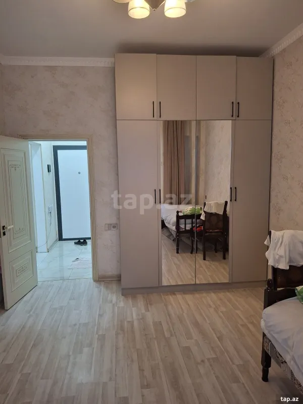 Kirayə verilir 2 otaqlı yeni tikili 71.5 m²