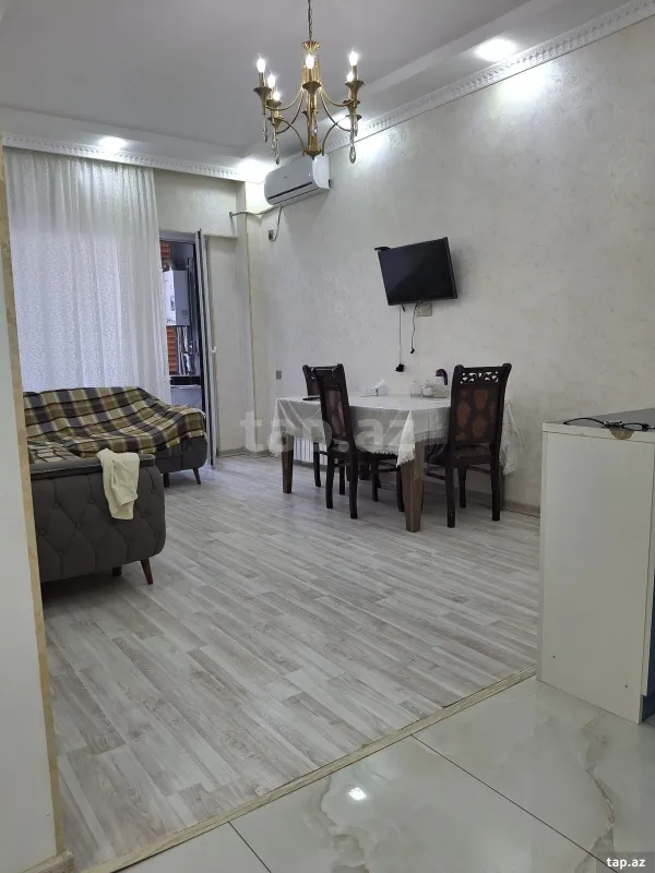 Kirayə verilir 2 otaqlı yeni tikili 71.5 m²