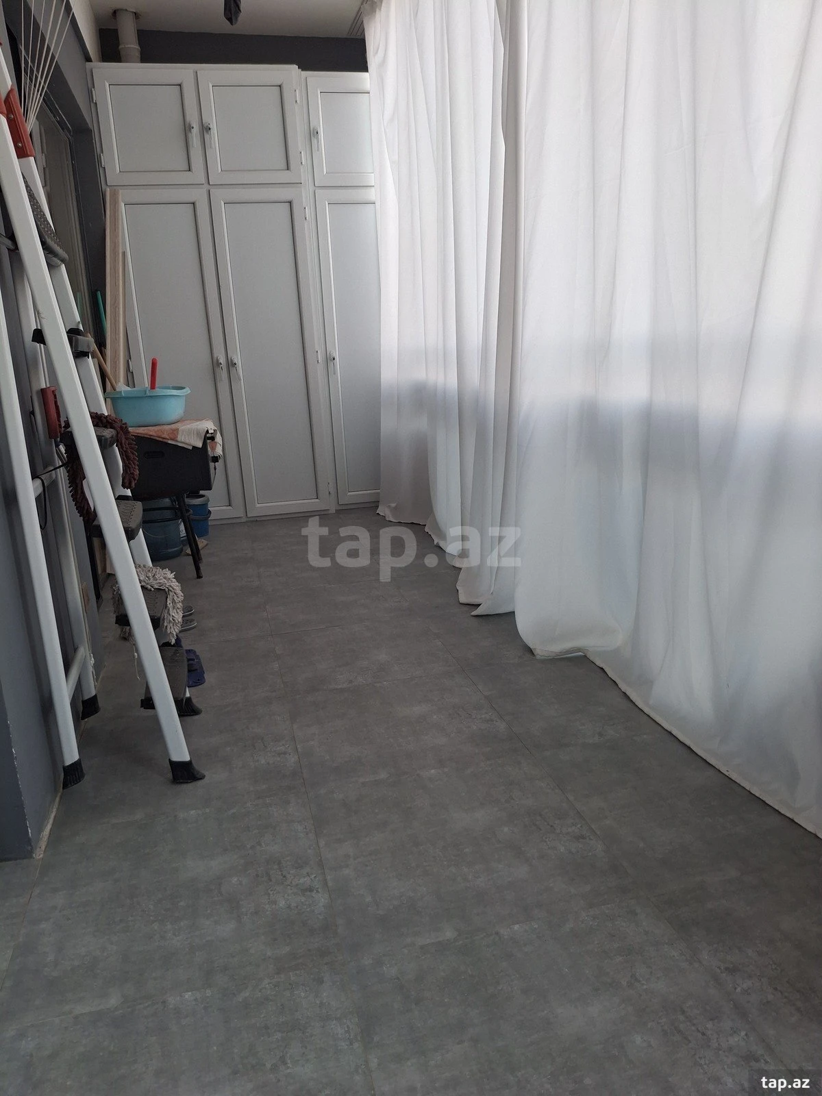 Kirayə verilir 2 otaqlı yeni tikili 71.5 m²