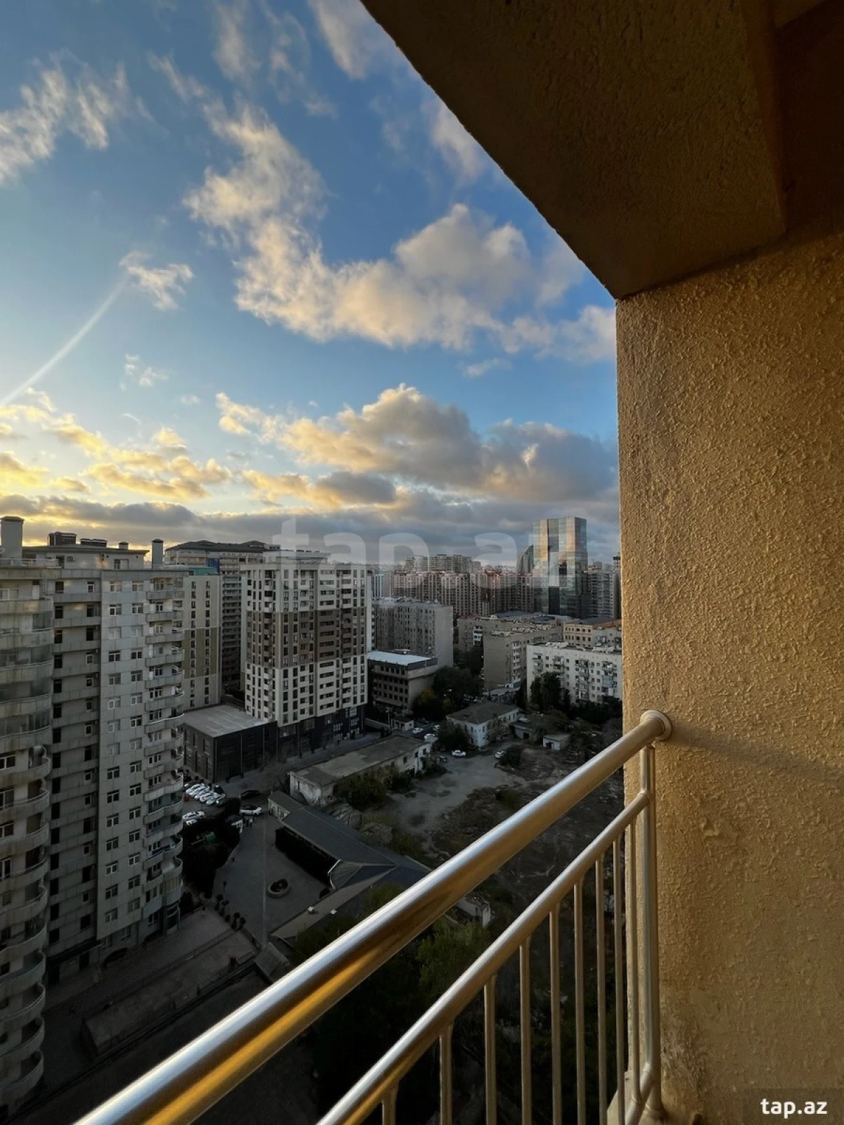 Kirayə verilir 2 otaqlı yeni tikili 80 m²