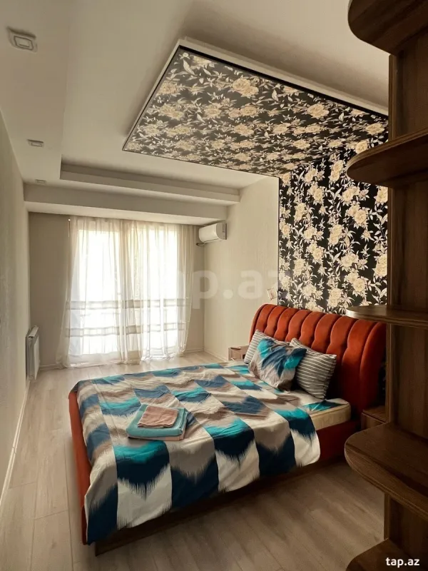 Kirayə verilir 2 otaqlı yeni tikili 80 m²