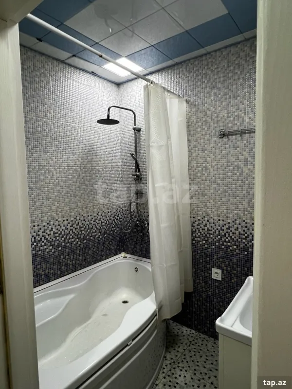 Kirayə verilir 2 otaqlı yeni tikili 80 m²