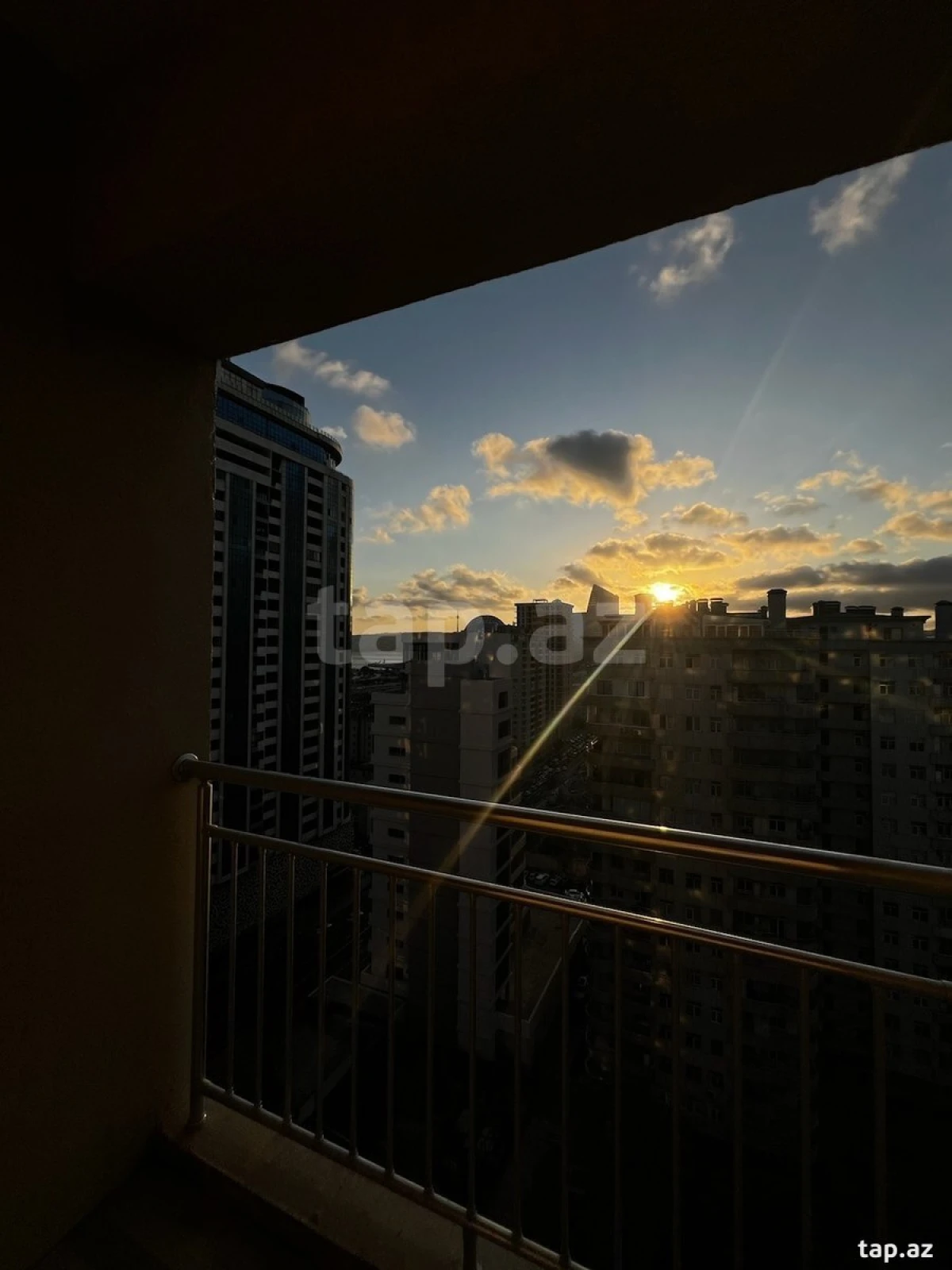 Kirayə verilir 2 otaqlı yeni tikili 80 m²