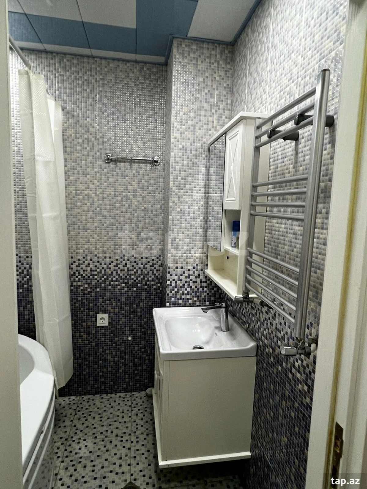 Kirayə verilir 2 otaqlı yeni tikili 80 m²