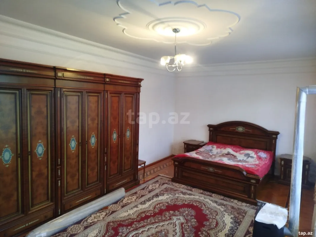 Satılır 4 otaqlı həyət evi