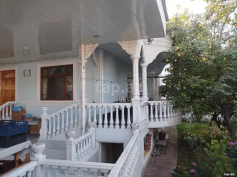 Satılır 4 otaqlı həyət evi