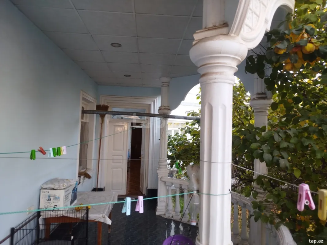 Satılır 4 otaqlı həyət evi