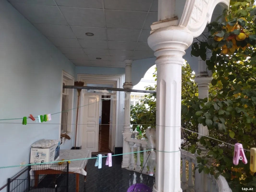 Satılır 4 otaqlı həyət evi