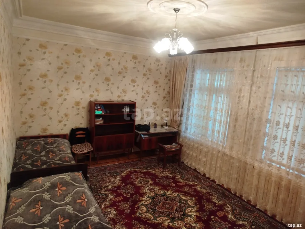 Satılır 4 otaqlı həyət evi
