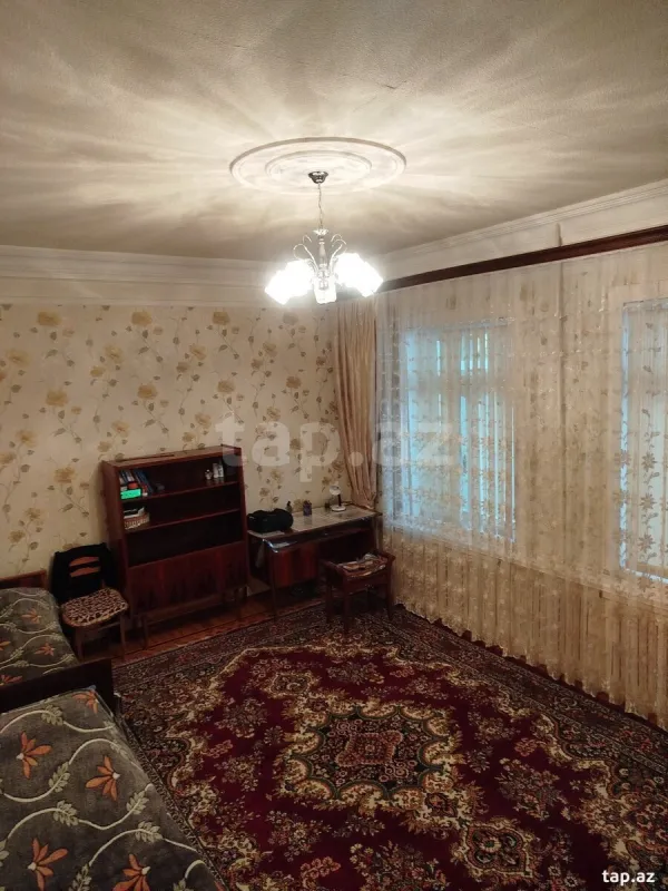 Satılır 4 otaqlı həyət evi
