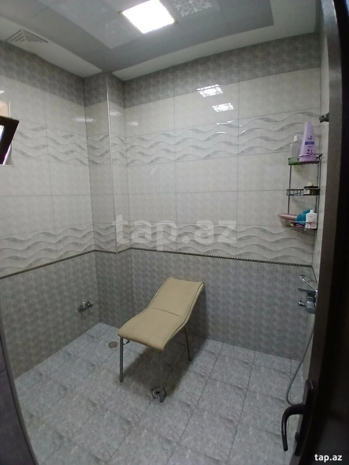 Satılır 9 otaqlı həyət evi