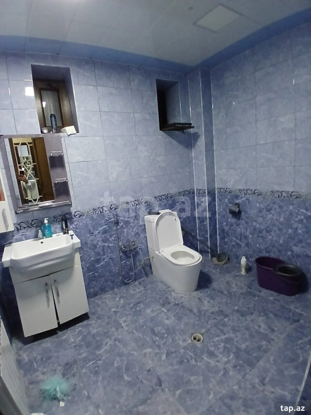 Satılır 9 otaqlı həyət evi