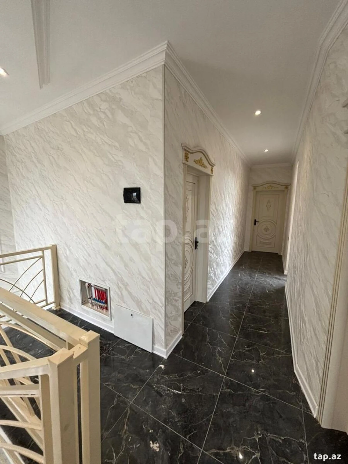 Satılır 5 otaqlı həyət evi