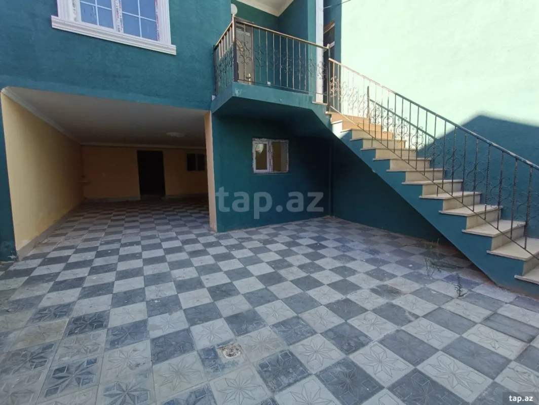 Satılır 5 otaqlı həyət evi