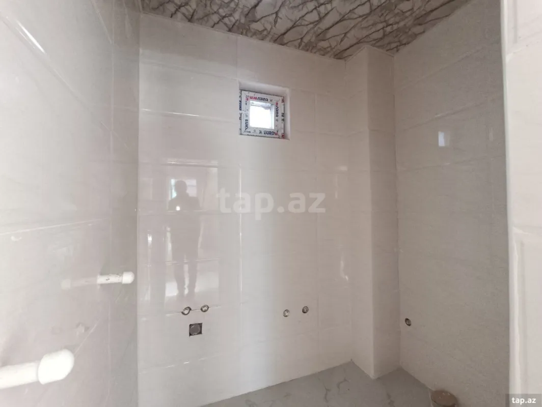 Satılır 5 otaqlı həyət evi