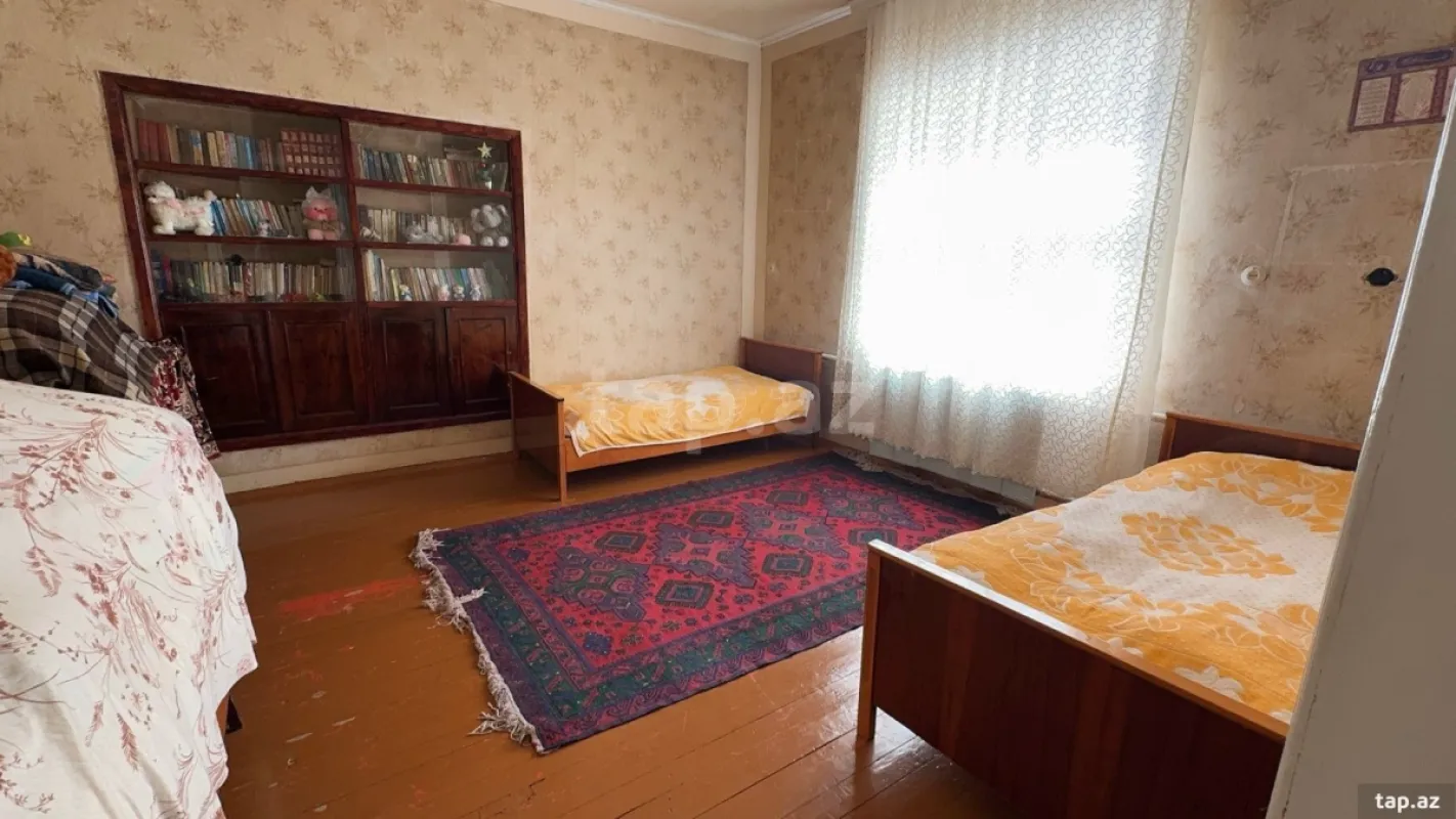 Satılır 4 otaqlı həyət evi